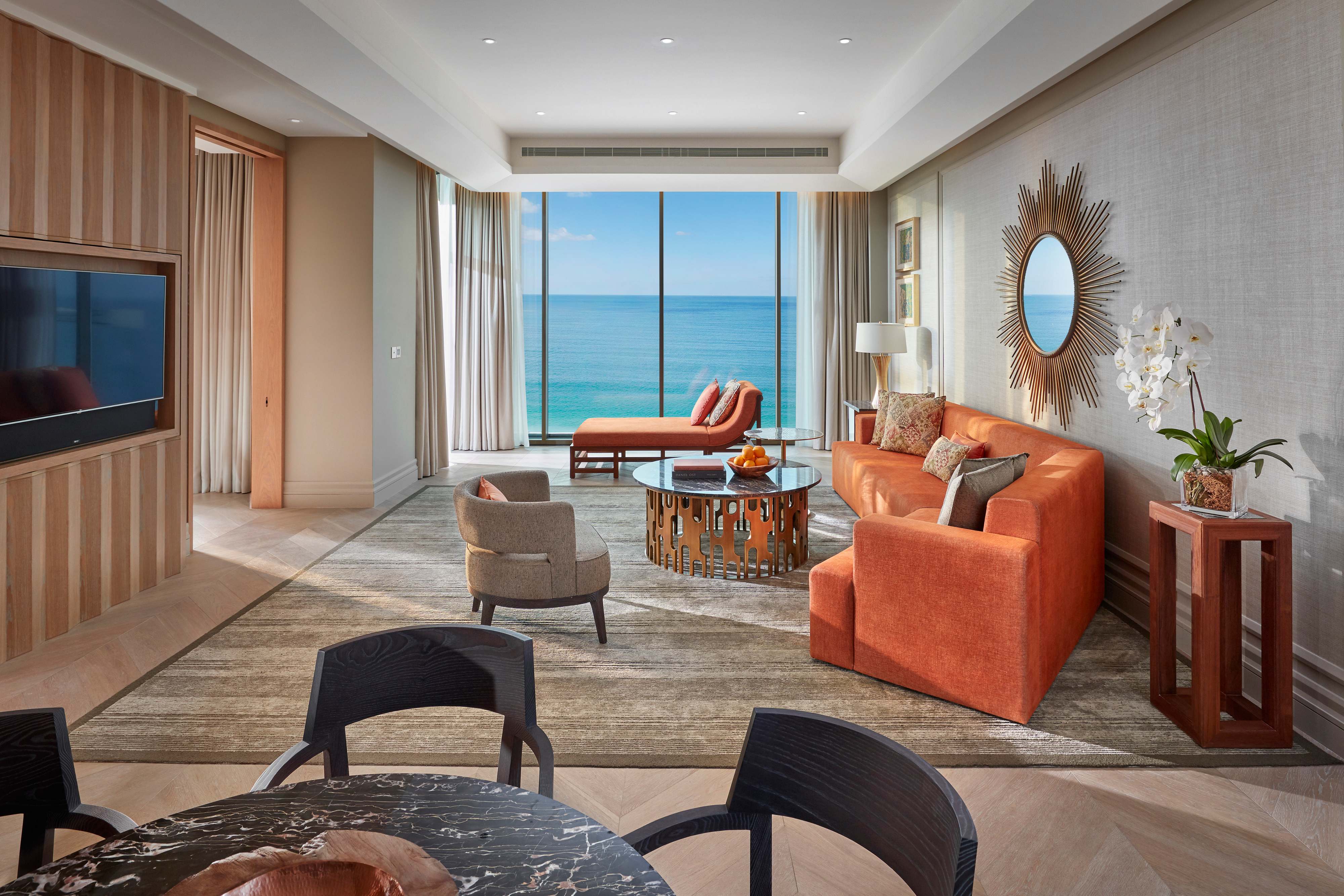 Four Bedroom Sea View Suite living room